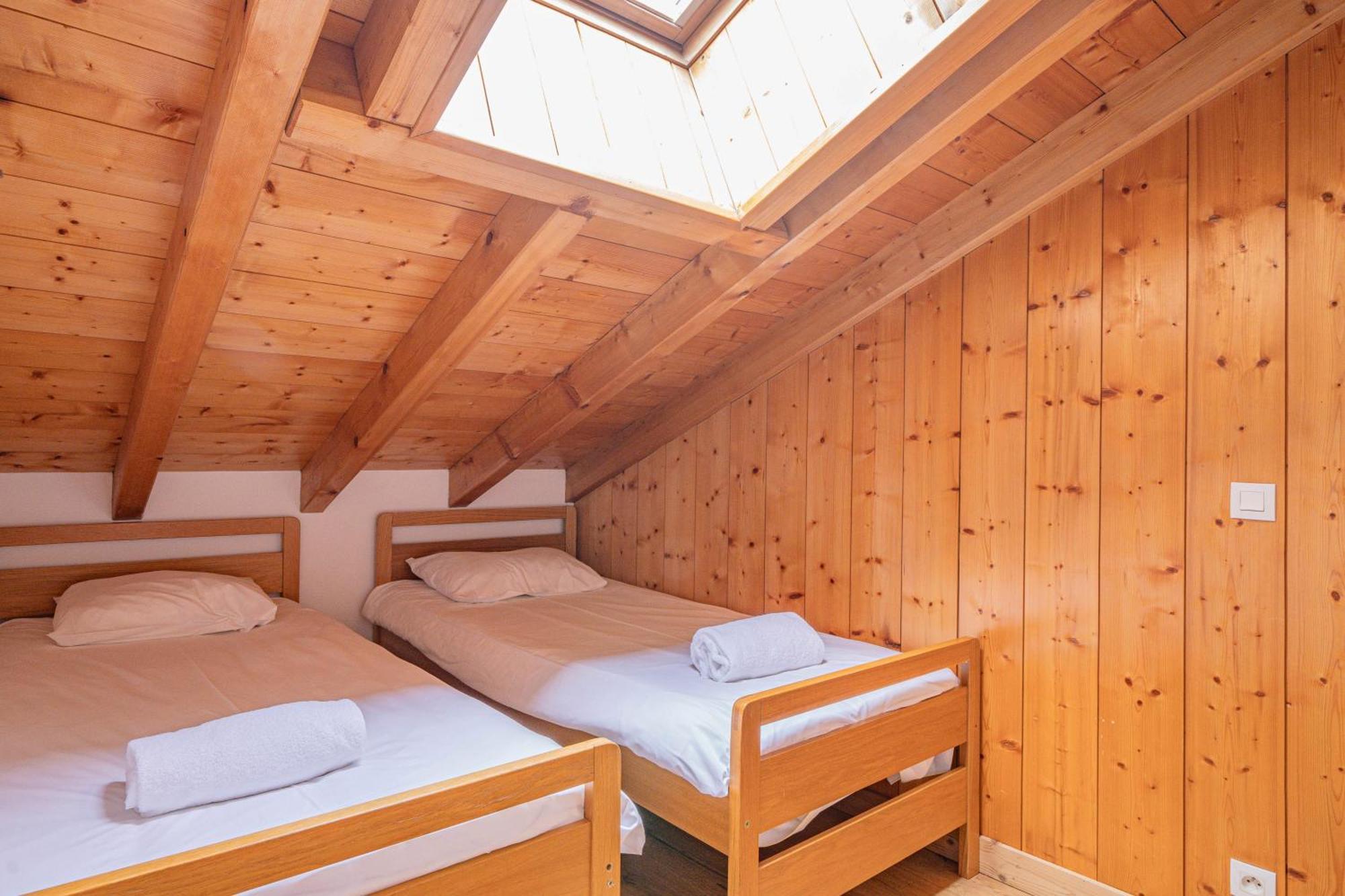 Apartment Capucin - A 3 Bedroom Chamonix Mountain Loft Exteriör bild