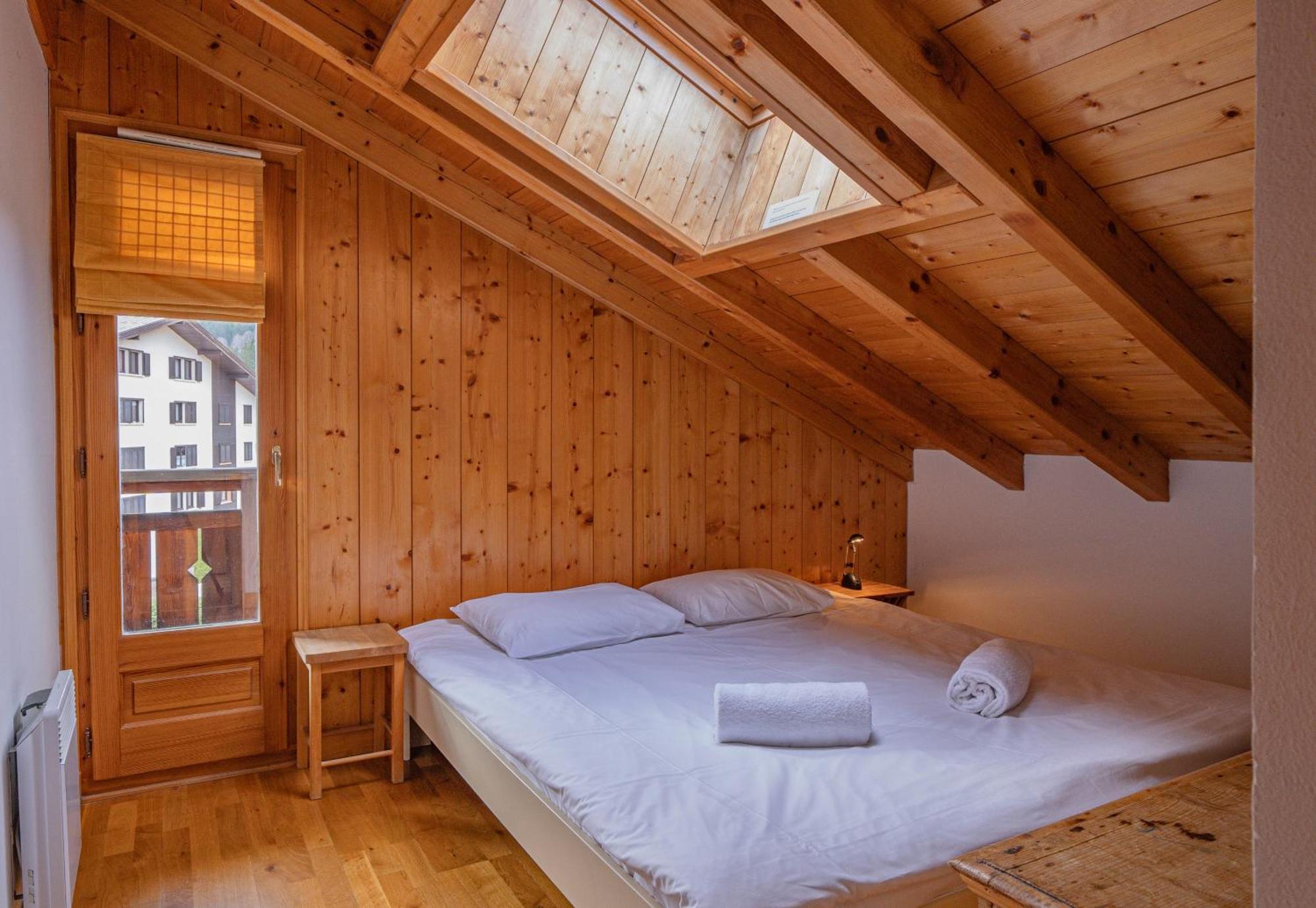 Apartment Capucin - A 3 Bedroom Chamonix Mountain Loft Exteriör bild