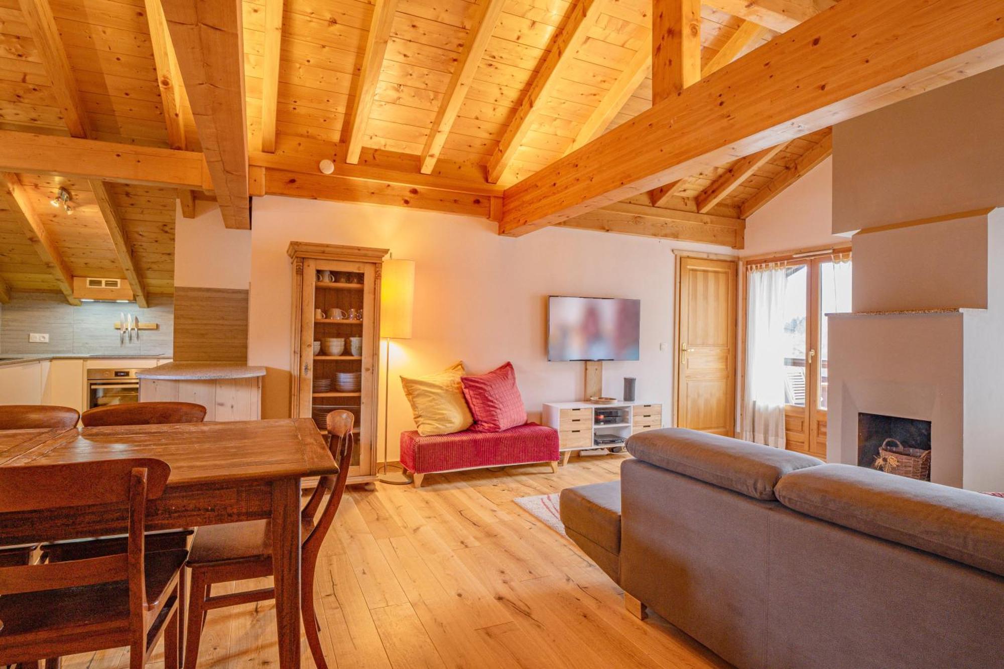 Apartment Capucin - A 3 Bedroom Chamonix Mountain Loft Exteriör bild