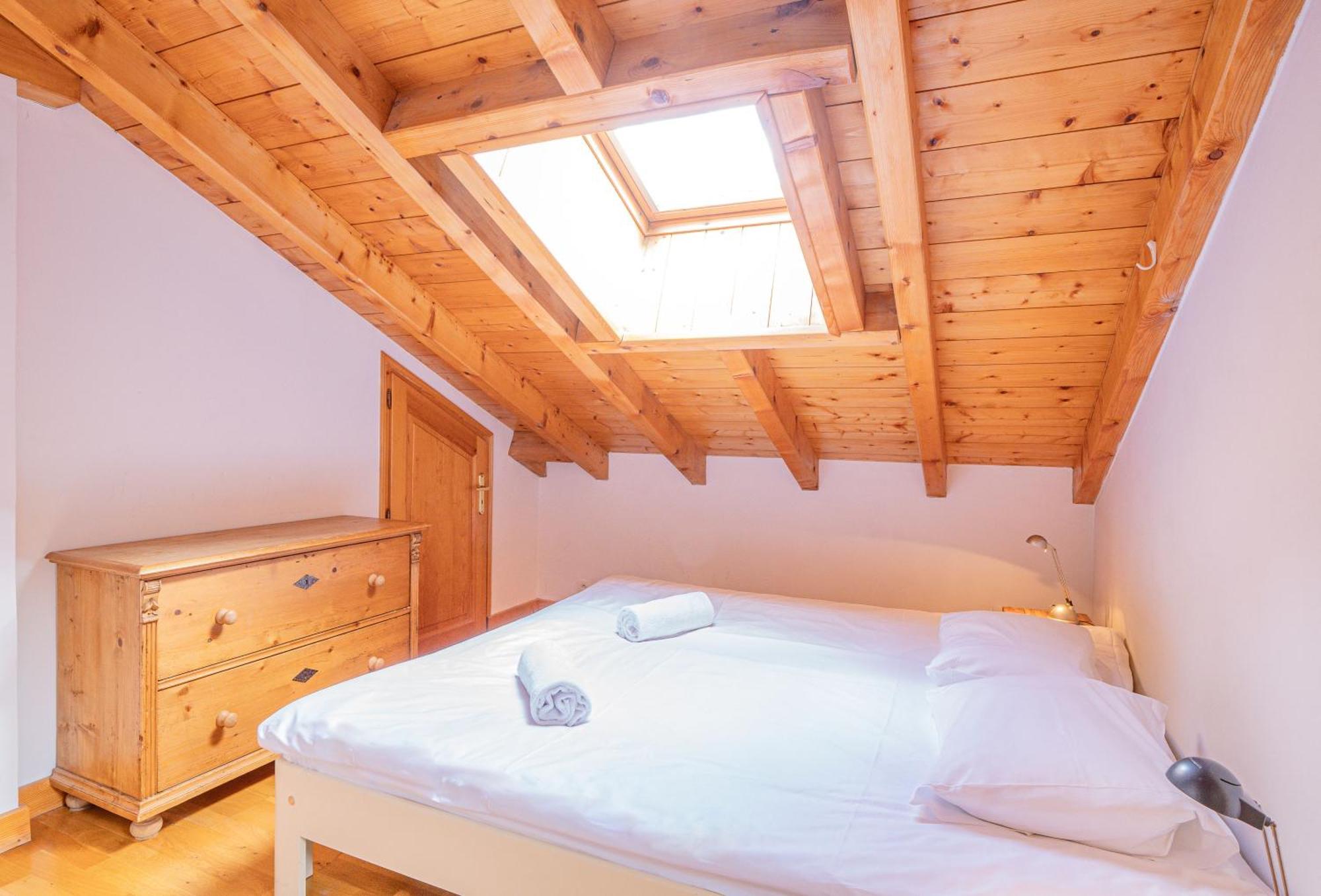 Apartment Capucin - A 3 Bedroom Chamonix Mountain Loft Exteriör bild