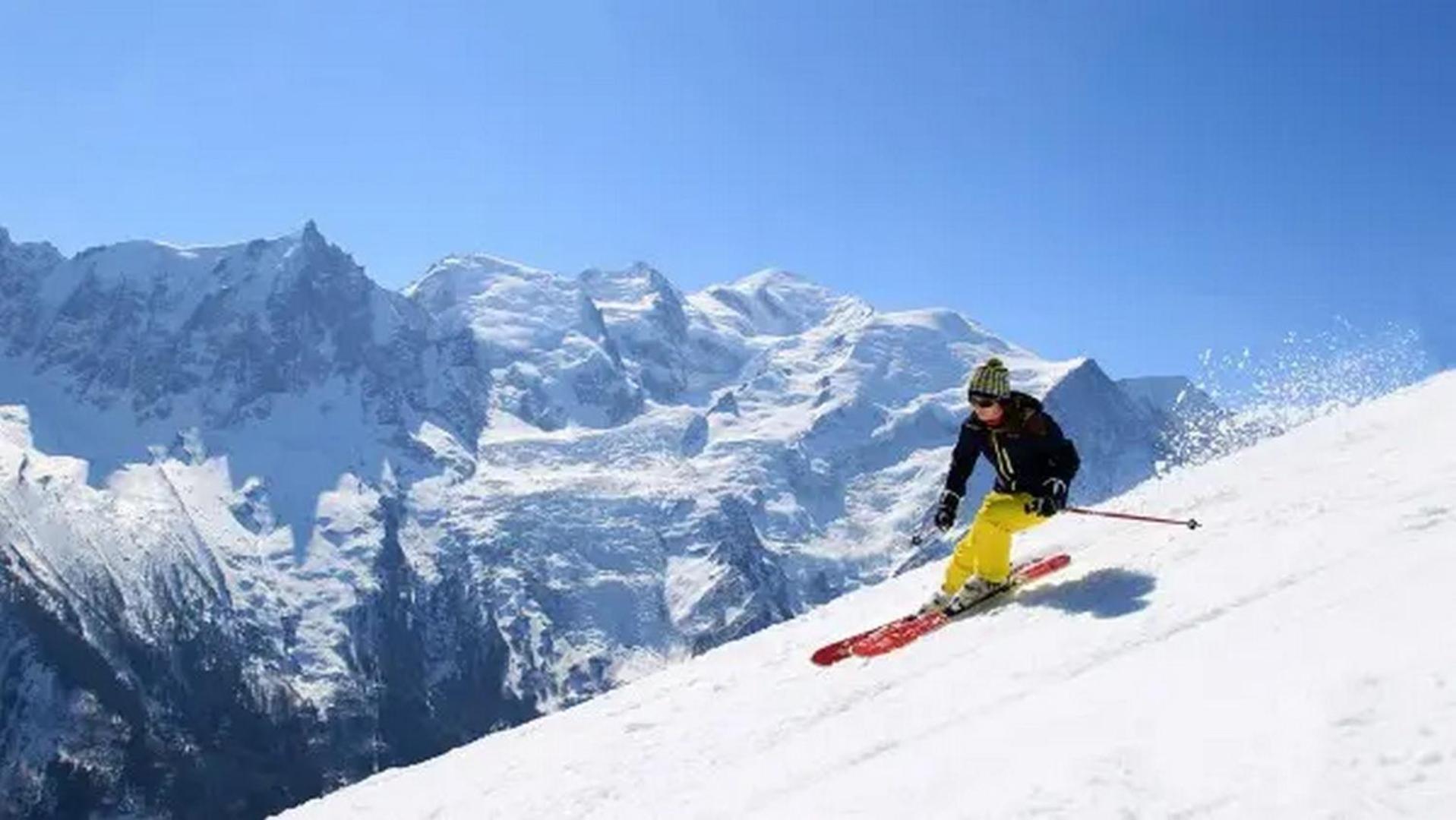 Apartment Capucin - A 3 Bedroom Chamonix Mountain Loft Exteriör bild