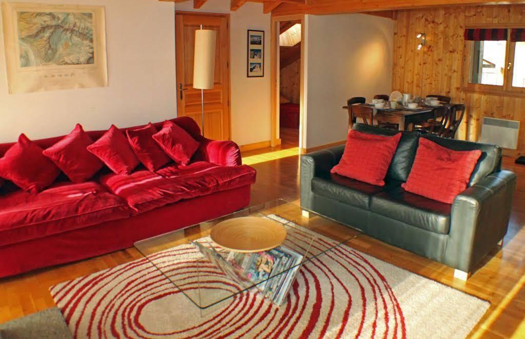 Apartment Capucin - A 3 Bedroom Chamonix Mountain Loft Exteriör bild