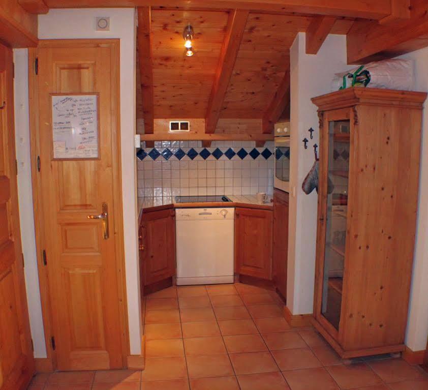 Apartment Capucin - A 3 Bedroom Chamonix Mountain Loft Exteriör bild