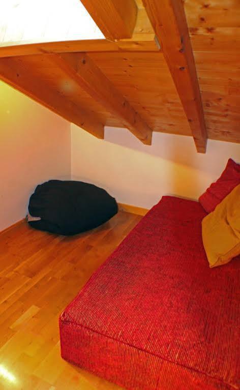 Apartment Capucin - A 3 Bedroom Chamonix Mountain Loft Exteriör bild